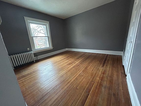 5th image of 713-715 42nd St #4