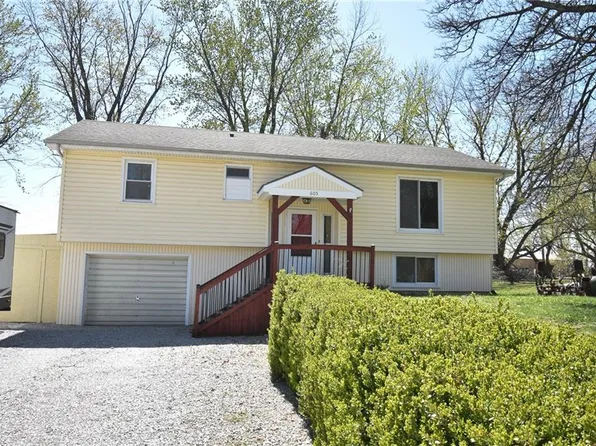 605 S Westview Dr, Richmond, MO 64085
