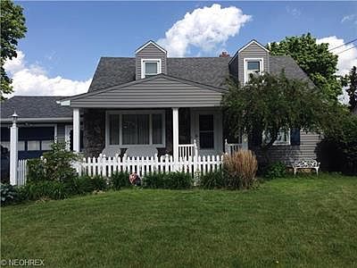 1st image of 849 Woodlawn Ave