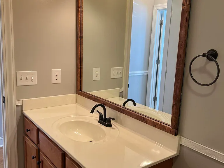 2600 Saddleback Dr #B — Photo 32