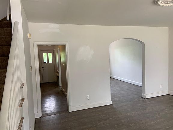 3rd image of 4811 Frederick Ave