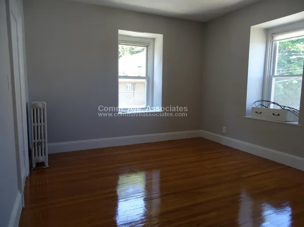 172 Bigelow St, Boston, MA