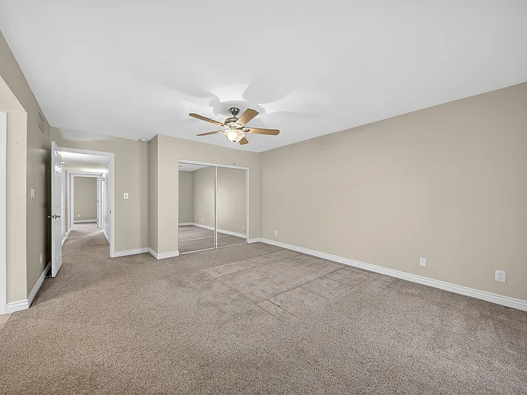12414 N 60th St — Photo 32