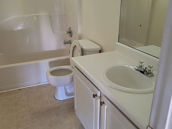 4th image of 152 Prity Ct #152