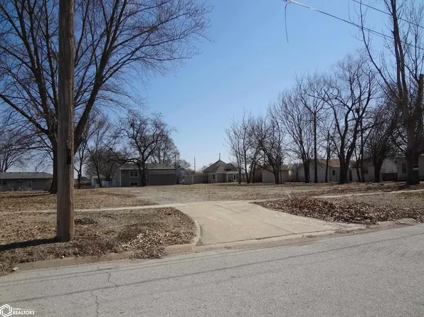 511 N 10th St, Clarinda, IA 51632