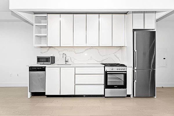 2nd image of 557 4th Ave #816