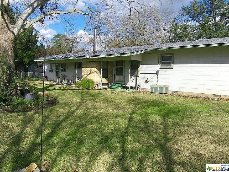 2nd image of 1316 Keller Ln
