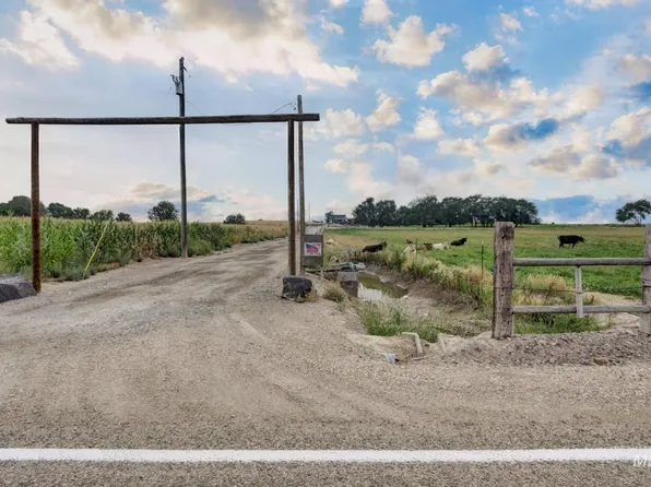 2498 Track Rd, Melba, ID 83641