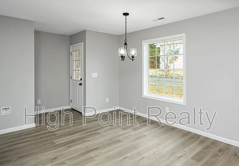 85 Smith Glen Dr — Photo 11