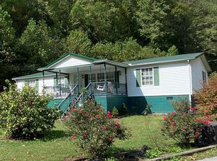1635 R A West Hwy, Delbarton, WV 25670