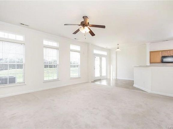 5th image of 13607 Chester Ln #13607