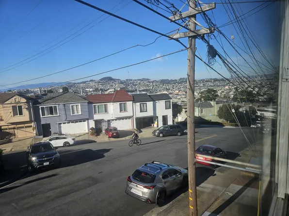 61 Mar Vista Dr, Daly City, CA 94014