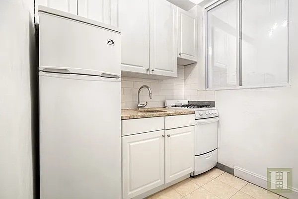 Rented by Halstead Real Estate | media 2