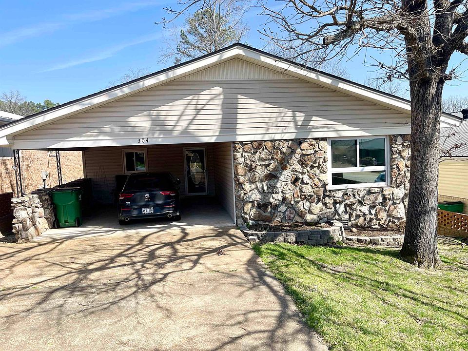 1st image of 304 Parliament Dr