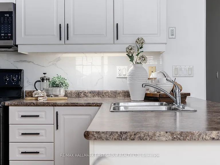 325 Densmore Rd #1501 — Photo 20