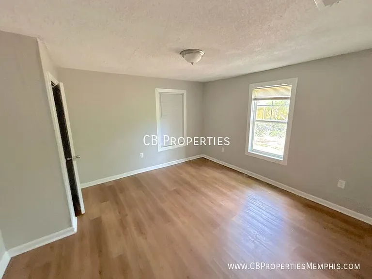 2100 Stovall Ave — Photo 4
