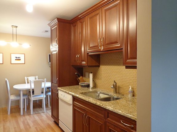 5th image of 3030 Pheasant Creek Dr APT 208