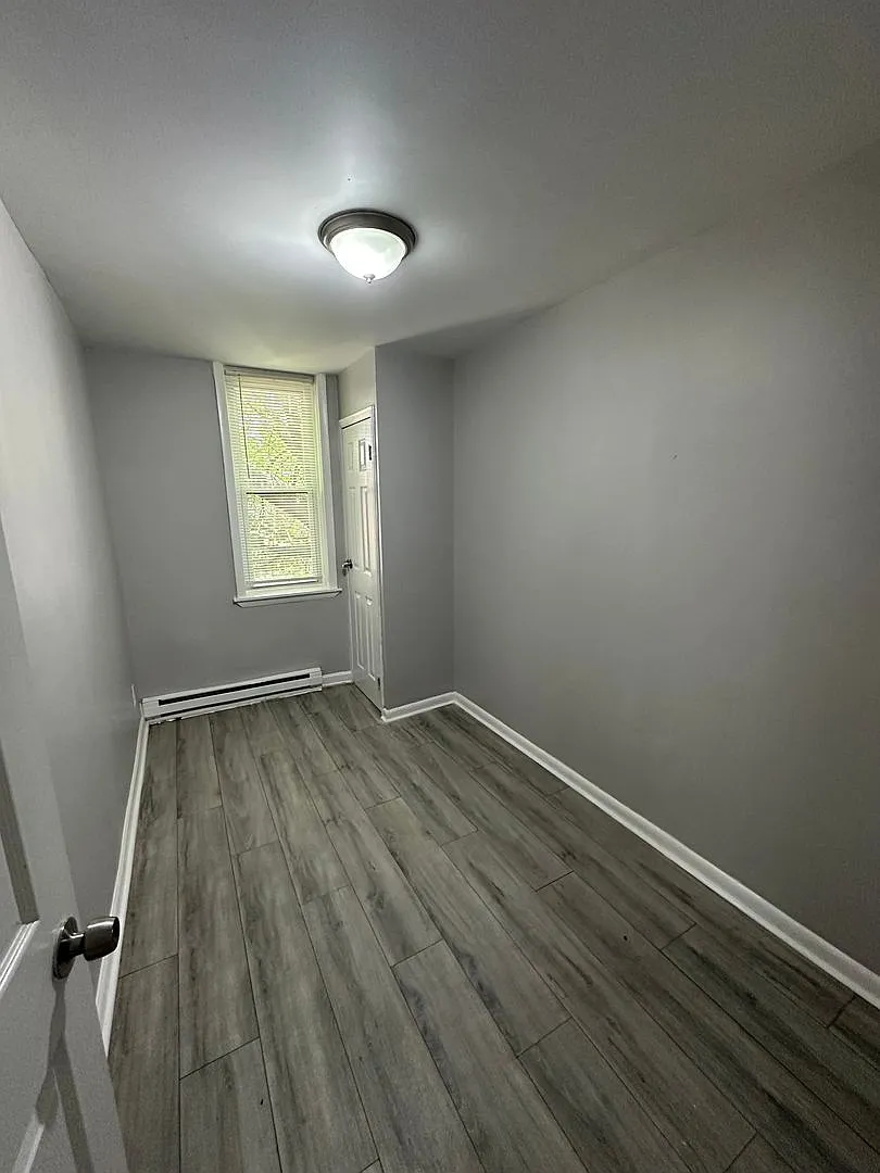 423 Main st — Photo 3