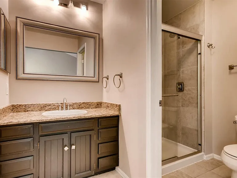 6403 S Florence Way — Photo 8