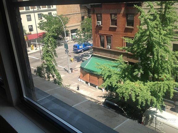 5th image of 287 Amsterdam Ave #404