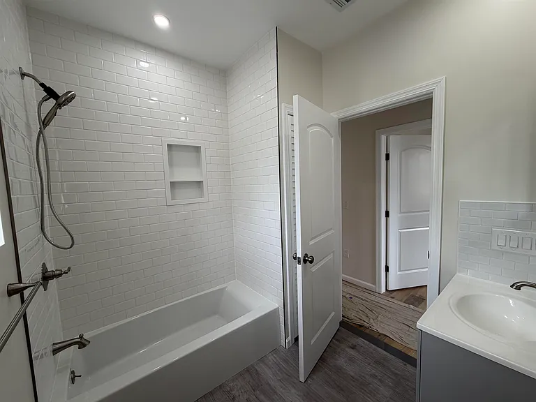 49 Summit Ave #2 — Photo 29
