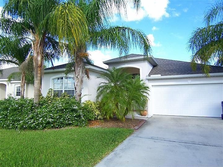 1st image of 2315 NW Tulip Way