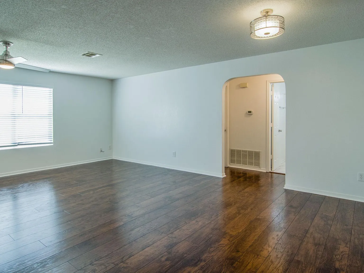 4 bed, 1616 sqft, $1,495 — Photo 2