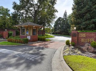 8940 Bluff Ln, Fair Oaks, CA