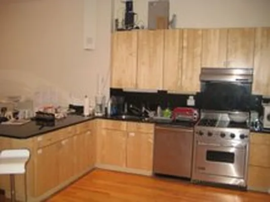 Rented by Green Home NY Realty LLC | media 4