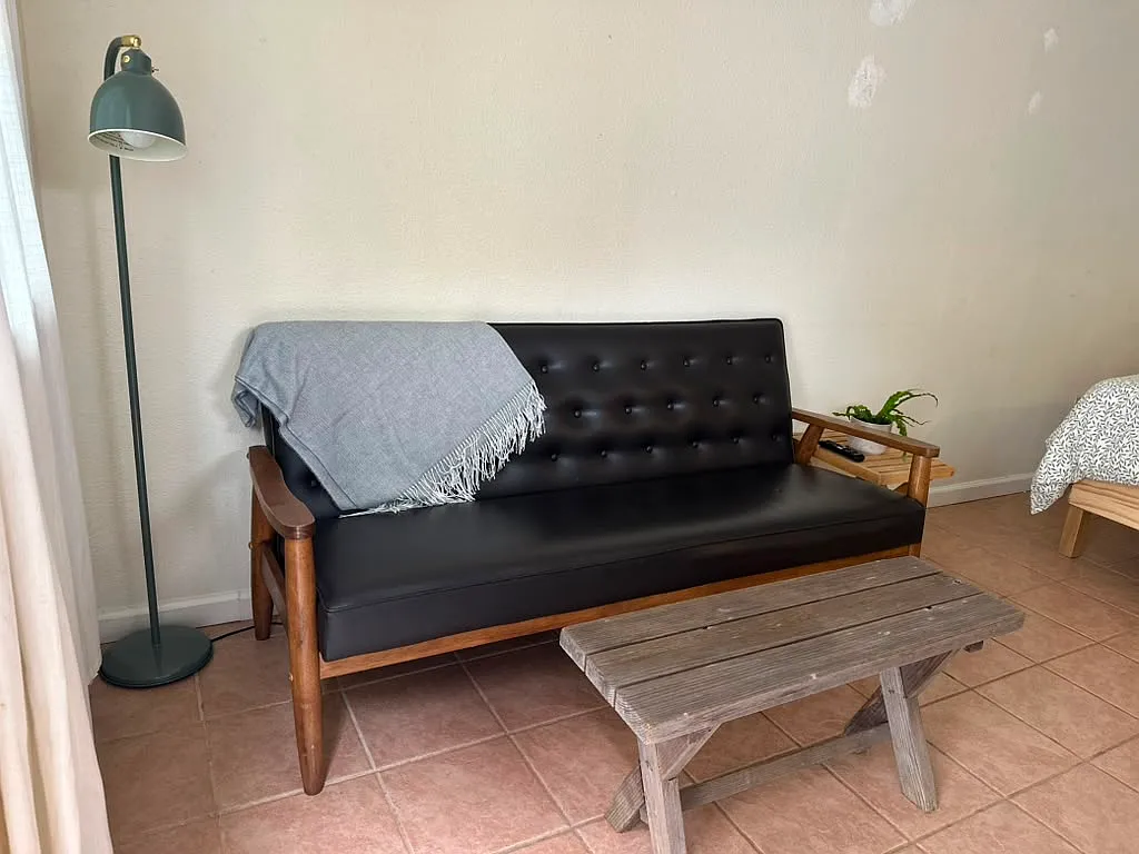 Studio, 300 sqft, $2,000 — Photo 1