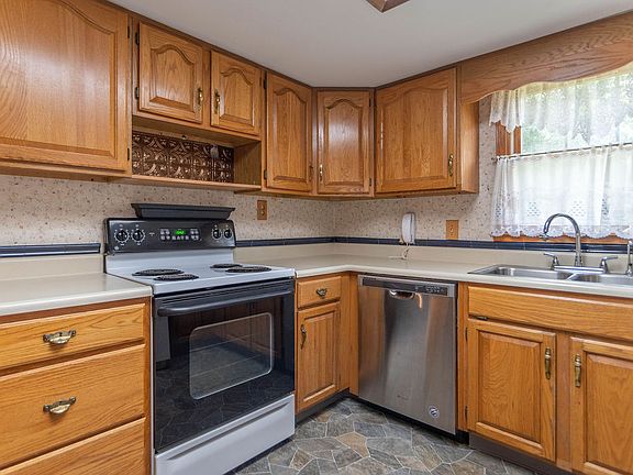 3rd image of 5817 E County Road 350 S