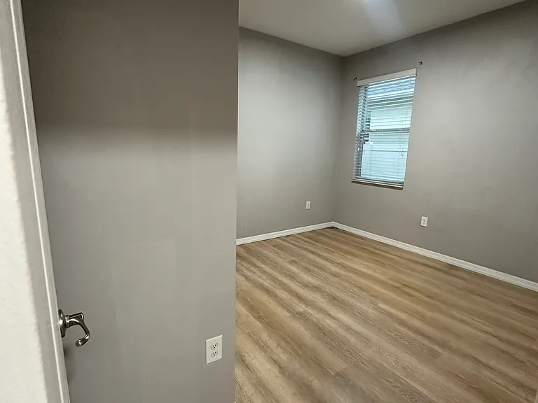 3008 Madelia Ln — Photo 25