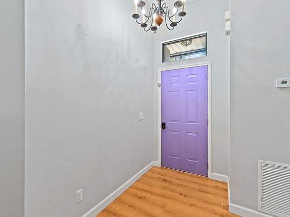 5th image of 449 SE Glenwood Drive