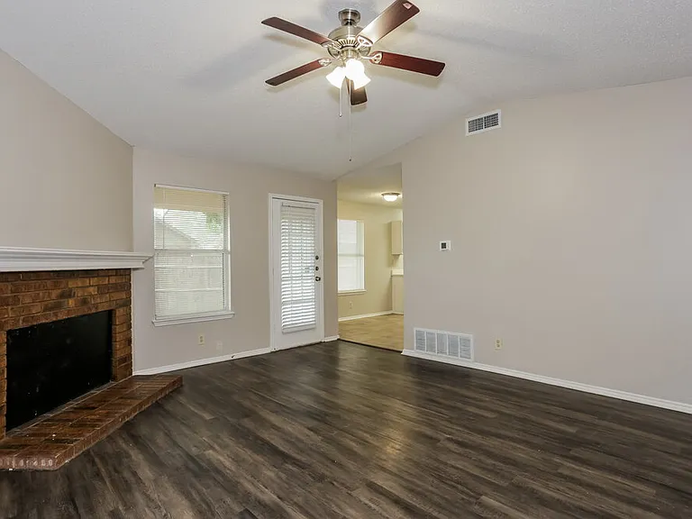 8120 Camelot Rd — Photo 6