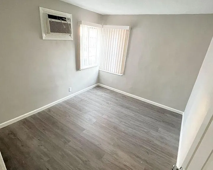 5636 Auckland Ave — Photo 9