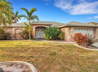928 Mohawk Pkwy, Cape Coral, FL 33914