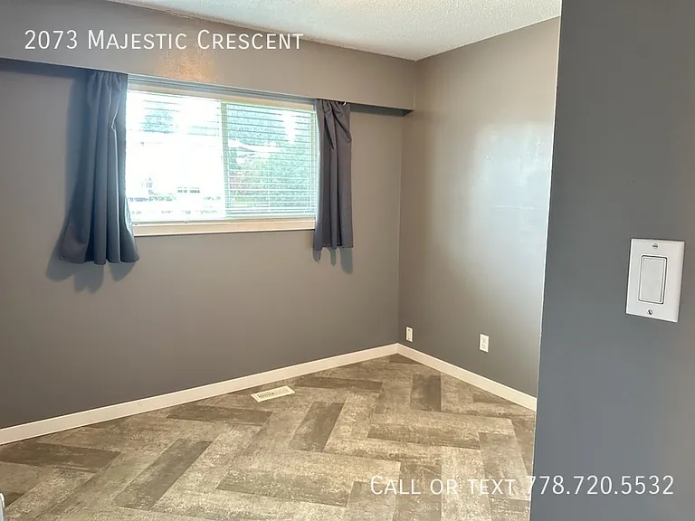 2073 Majestic Cres — Photo 13