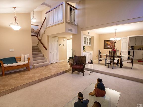 4th image of 459 Deerhurst Ave