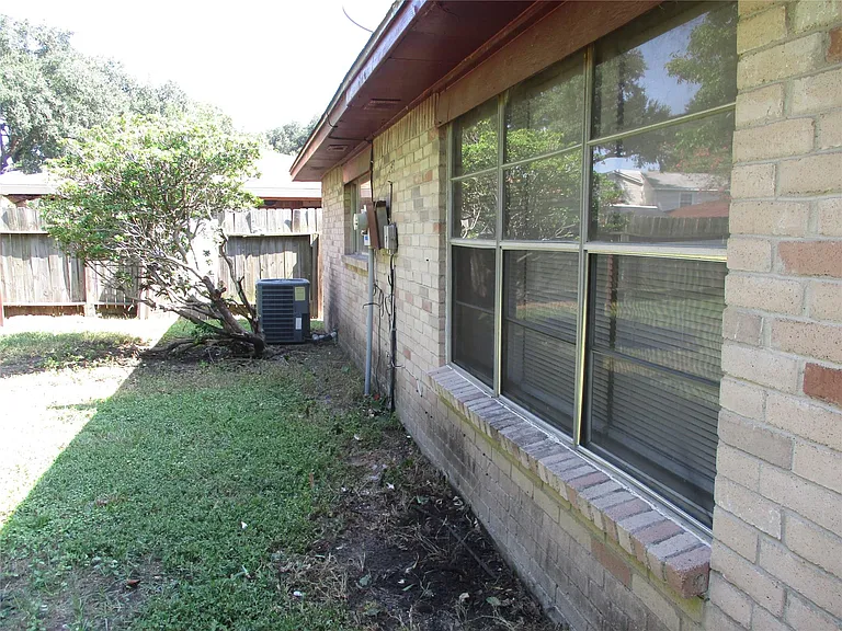 7515 Muirwood Ln — Photo 43