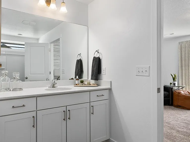 3823 W Cold Pond Ave — Photo 24