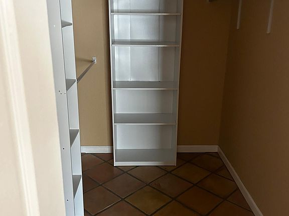 4th image of 2923 Saranac Ave