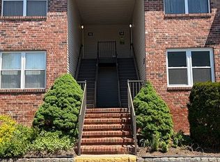 13 Millie Ln, East Hanover, NJ 07936