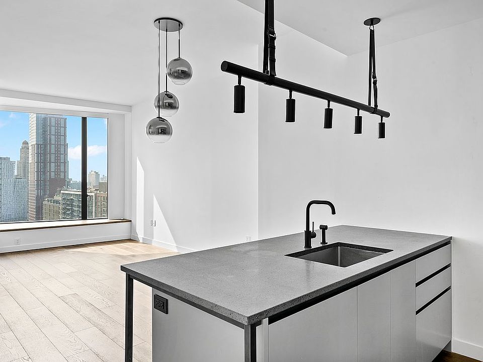 1st image of 11 Hoyt St #27E