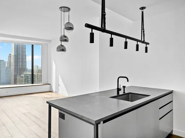 11 Hoyt St #27E, Brooklyn, NY 11201