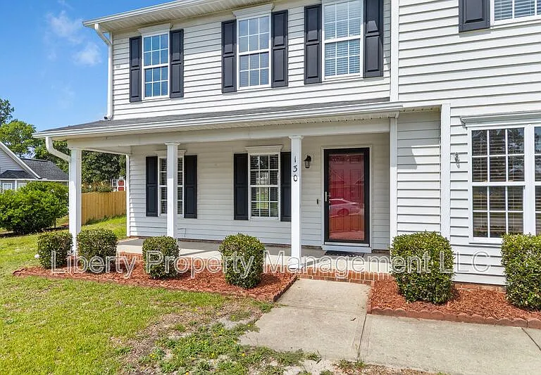 130 Breezewood Dr — Photo 2