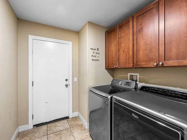 44256 Dahlia St — Photo 8