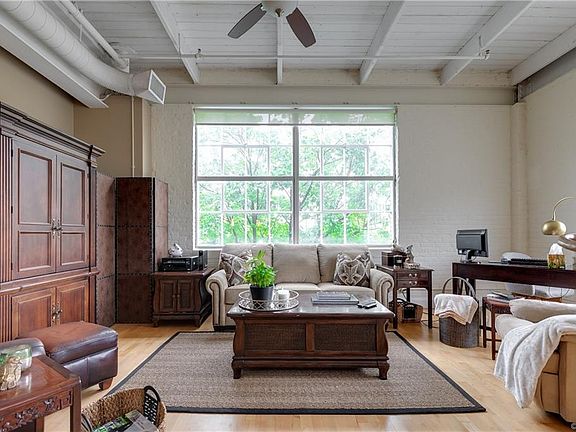 3rd image of 306 N 26th St APT 220