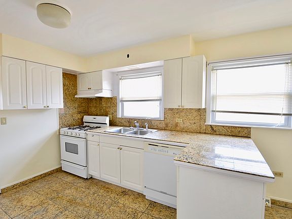 5th image of 3341 W Pratt Ave #3