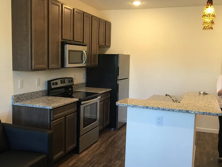 209 W Green St — Photo 6