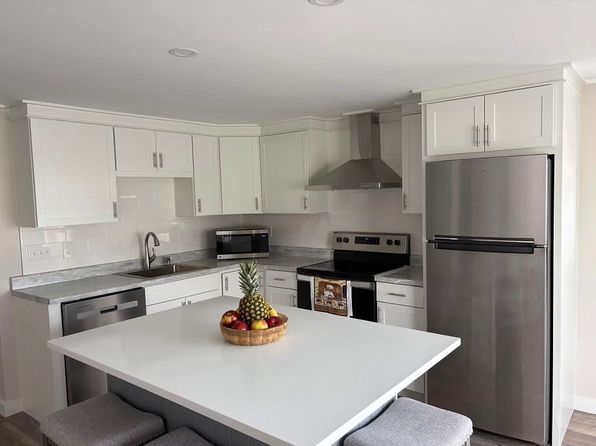6 Don Quixote Ct